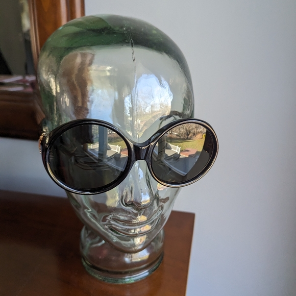 New Authentic Yves Saint Laurent women's sunglasses - Picture 7 of 16